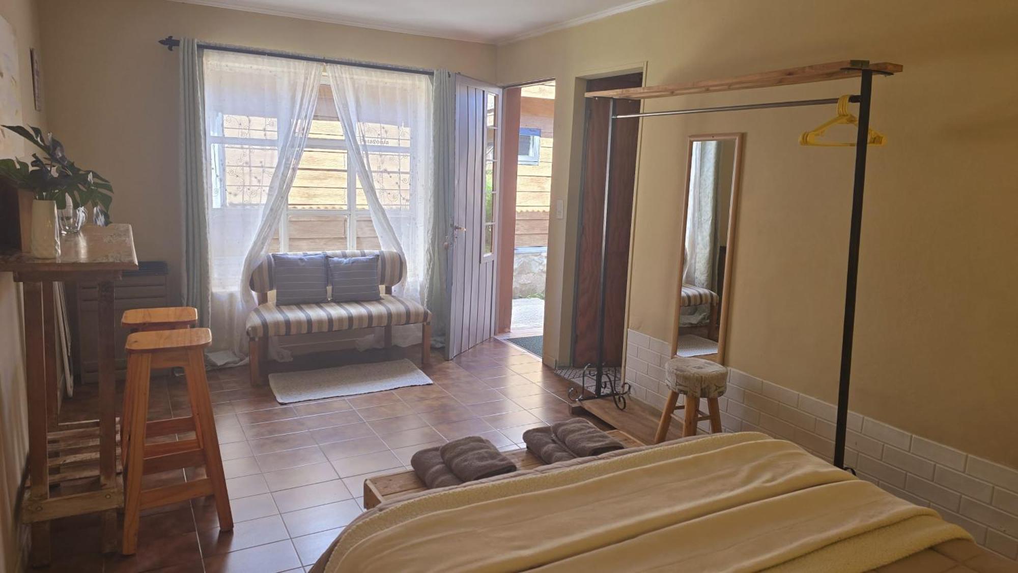 Albergue Del Lago, Privadas Y